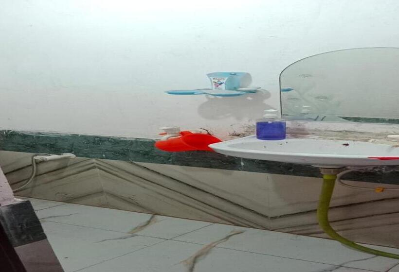 三人经典房间, Oyo 86189 Glaxy