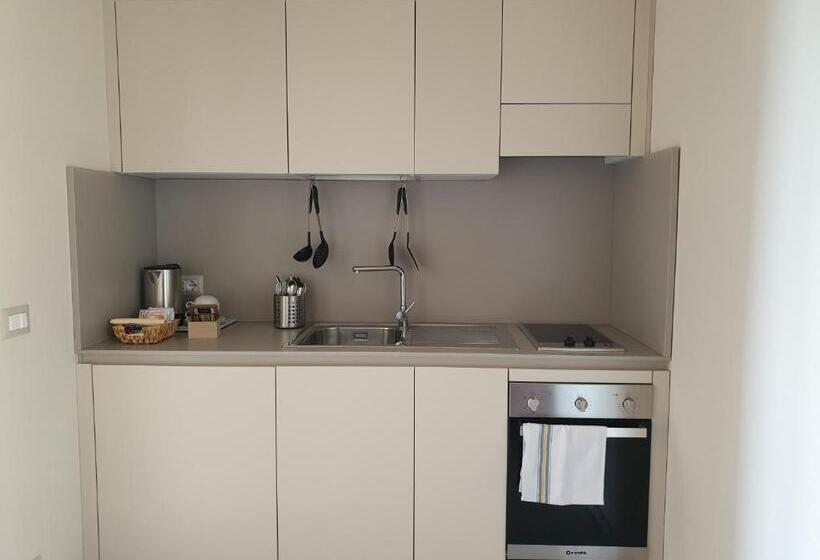 דירת חדר, Olivola Apartments