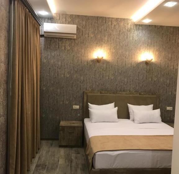 اتاق استاندارد با تخت بزرگ, Street51