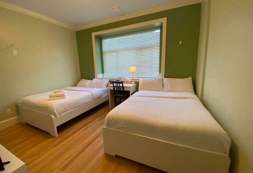 חדר סטנדרט לארבעה, Victory House