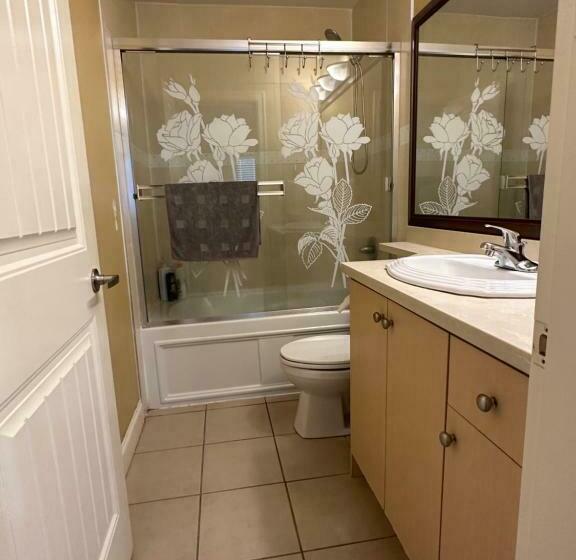 חדר סטודיו סטנדרד, Victory House