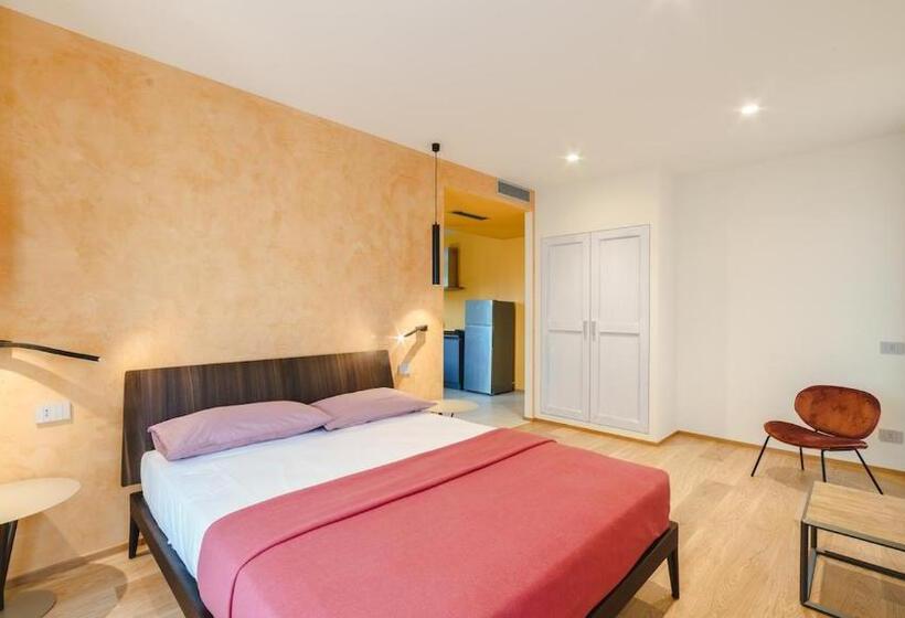 プールの見える１ベッドルームアパートメント, Vietti Apartments