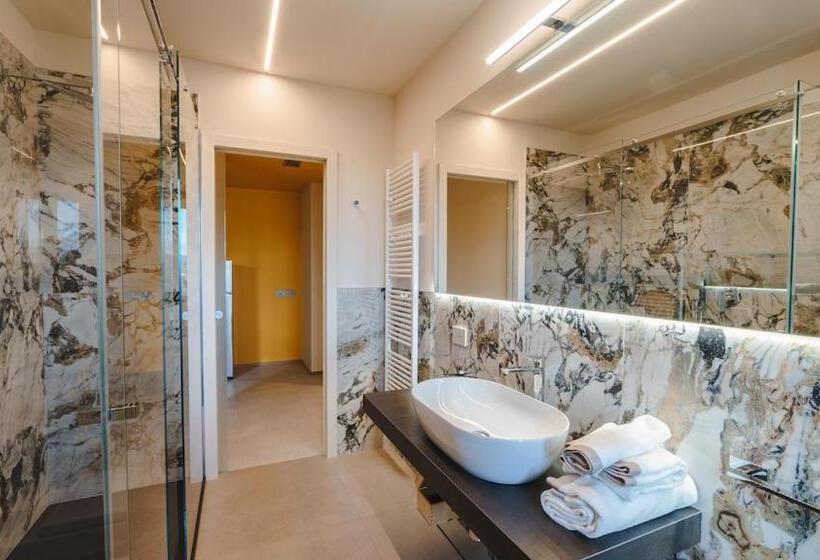 شقة غرفة واحدة مطلة على حمام السباحة, Vietti Apartments