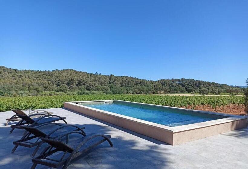 منزل 4 غرف نوم, Sous Les Pins Gîtes Et Chambres D Hôtes