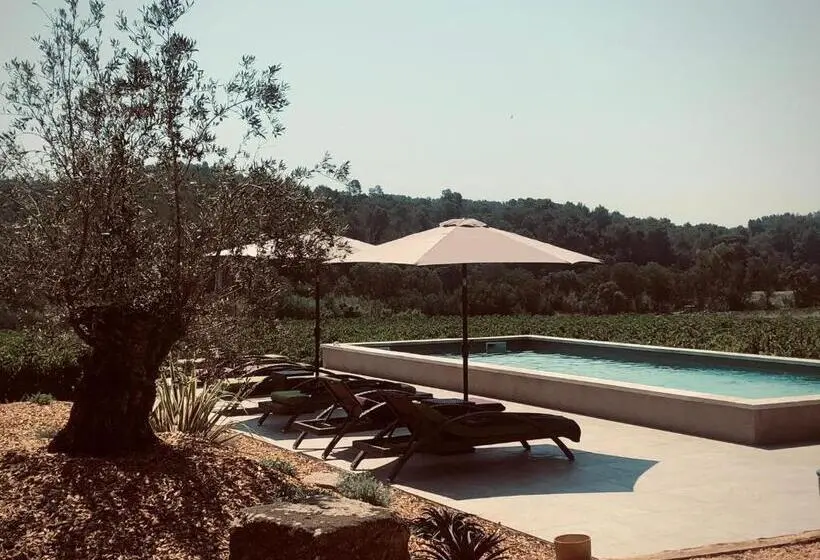 スタンダードルーム, Sous Les Pins Gîtes Et Chambres D Hôtes