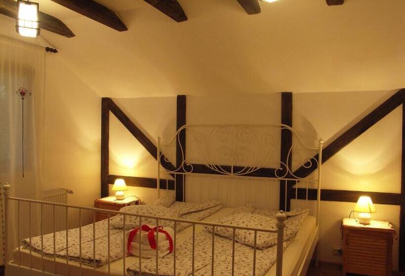 Номер Стандарт с Балконом, Casuta Din Lunca