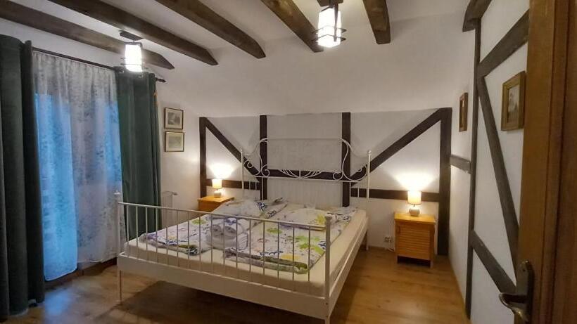 Номер Стандарт с Балконом, Casuta Din Lunca