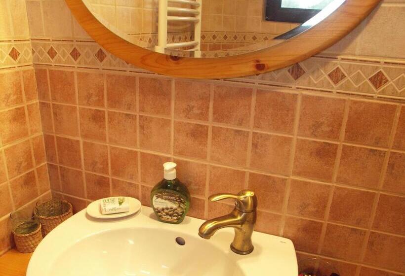 Номер Стандарт с Балконом, Casuta Din Lunca