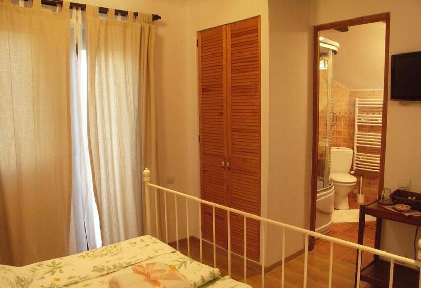 Номер Стандарт с Балконом, Casuta Din Lunca