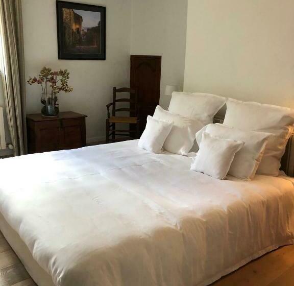 غرفة قياسية, Four De Cony