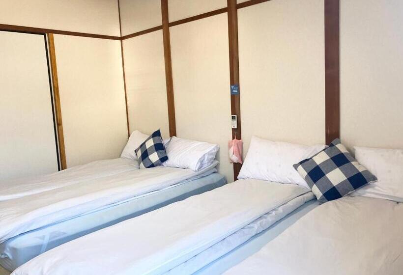 Standard Fyrbäddsrum Delat Badrum, Waraku No2,guesthouse Near Kix