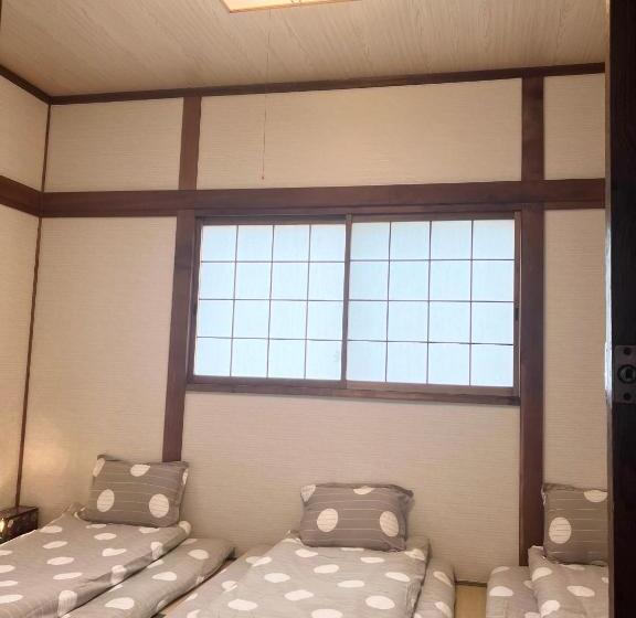 1 Sovrums Lägenhet, Waraku No2,guesthouse Near Kix