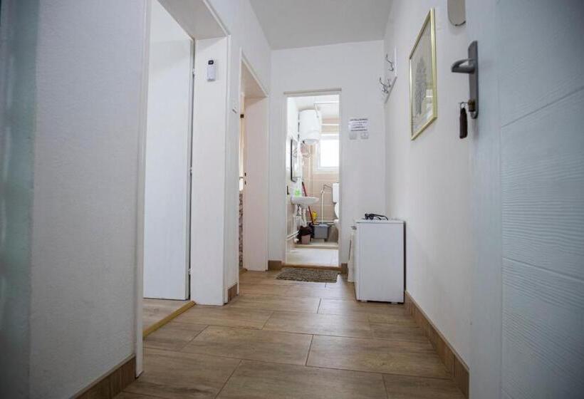 آپارتمان 1 خوابه, Apartmani Didić