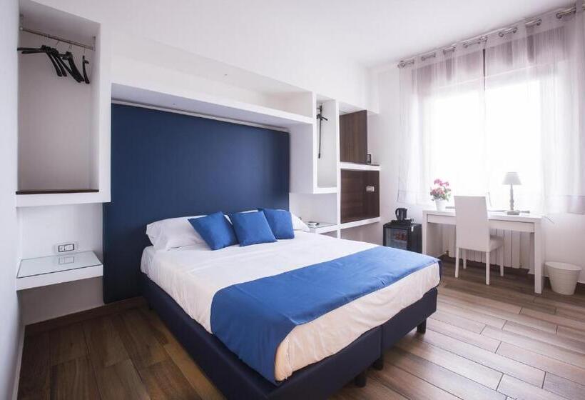 اتاق استاندارد, Central Plaza Sorrento Coast