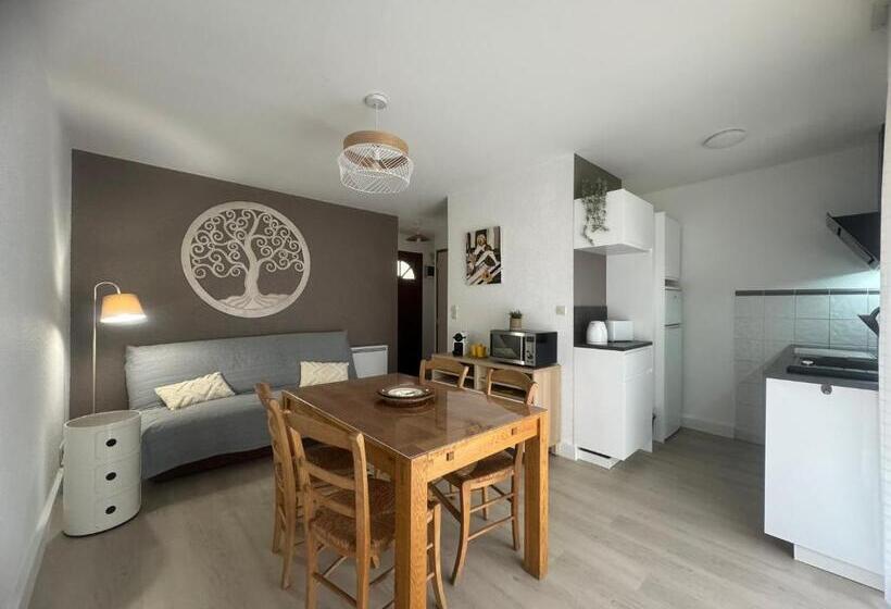 منزل غرفة نوم واحدة, Mélisande Au Pays Des Orjouliers