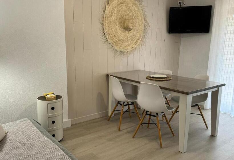 منزل غرفة نوم واحدة, Mélisande Au Pays Des Orjouliers