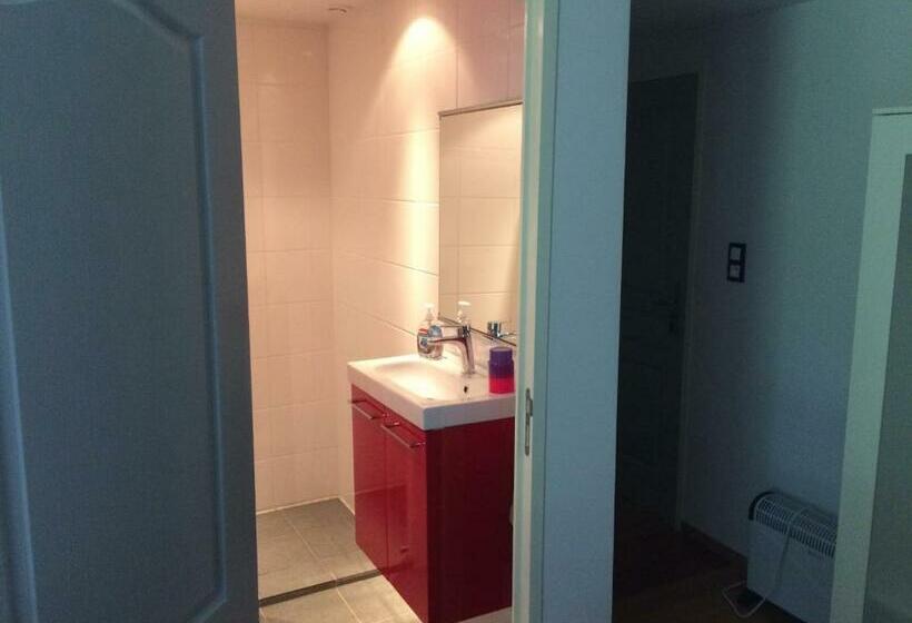 Номер Deluxe, Le Marronnier Entre Les Buis