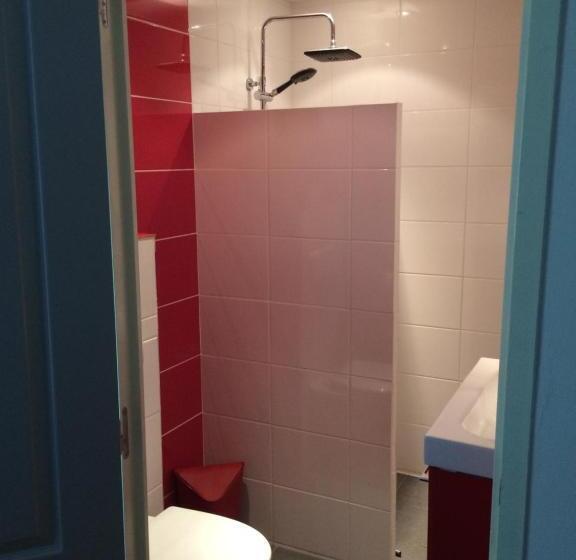 Номер Deluxe, Le Marronnier Entre Les Buis