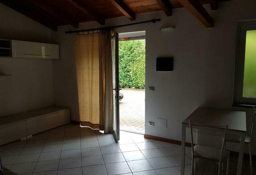 Номер Стандарт Вид на Сад, Agriturismo Campo Dei Fiori