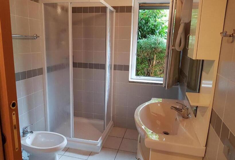 Номер Стандарт Вид на Сад, Agriturismo Campo Dei Fiori