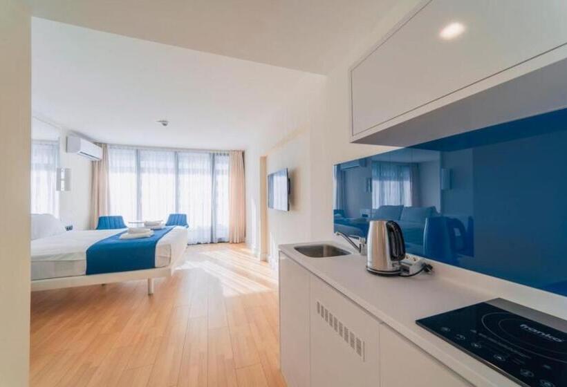 استودیوی استاندارد با چشم‌انداز دریا, Orbi City Business Class Apart