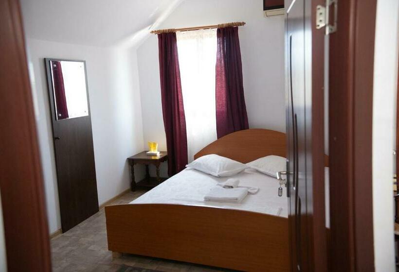 اتاق استاندارد با تخت بزرگ, Casa Dany