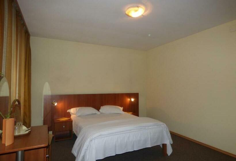 スタンダードルーム, Gura Padurii