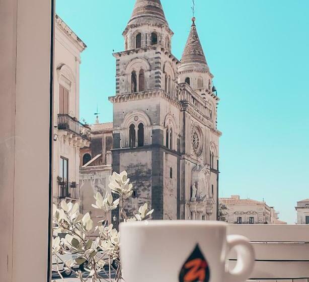 غرفة قياسية ثلاثية, Savoia Residence