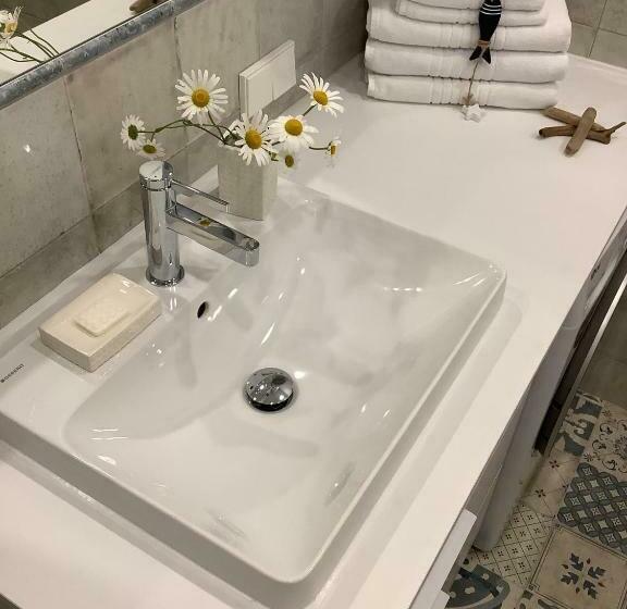 آپارتمان سوپریور 1 خوابه, Vila May