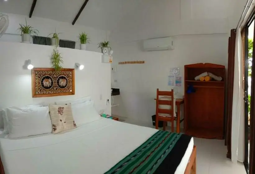 バルコニー付きスタンダードルーム, Corong Beach Resort