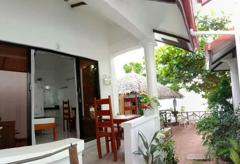 バルコニー付きスタンダードルーム, Corong Beach Resort