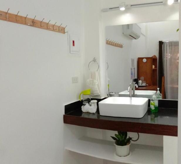 Номер Стандарт с Балконом, Corong Beach Resort