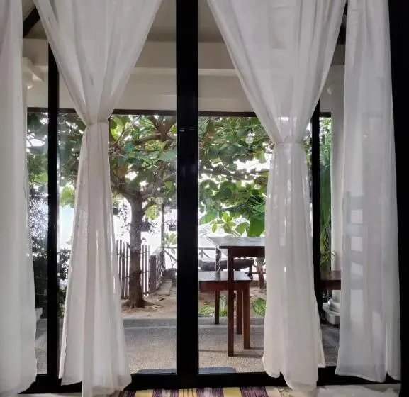 オーシャンビューのスタンダードバンガロー, Corong Beach Resort