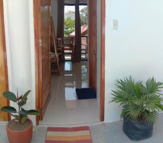 Номер Deluxe Вид на Море Боковой, Corong Beach Resort