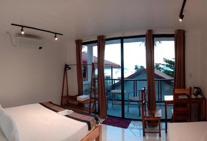 Трехместный Номер Deluxe Вид на Море, Corong Beach Resort