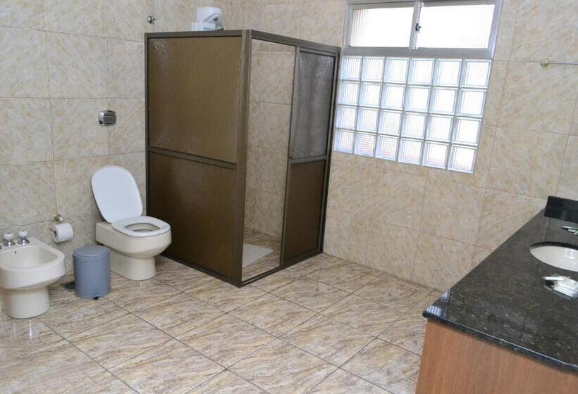 اتاق استاندارد سه نفره, Uruguay Brasil