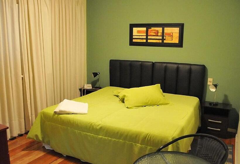 标准三人间, Uruguay Brasil