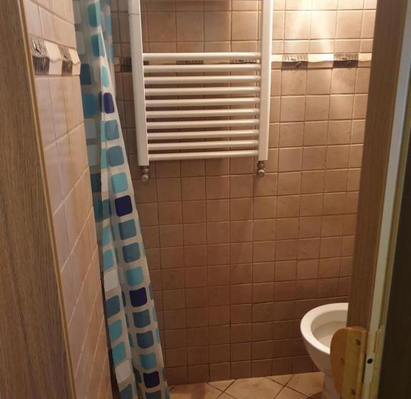 منزل غرفة نوم واحدة, Colle La Guardia