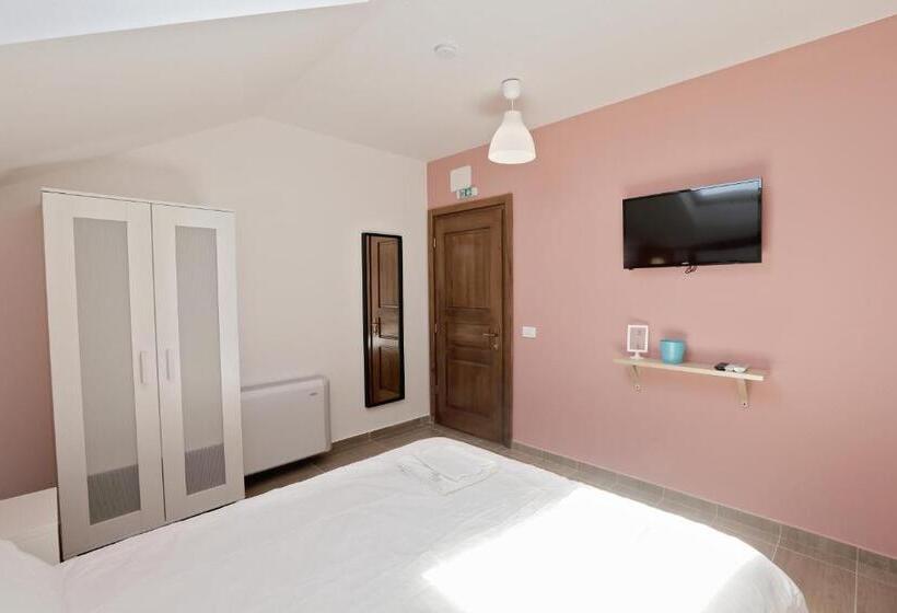 اتاق اکونومی, Thermal Family Resort