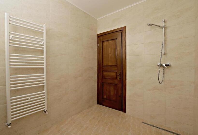 اتاق لوکس, Thermal Family Resort