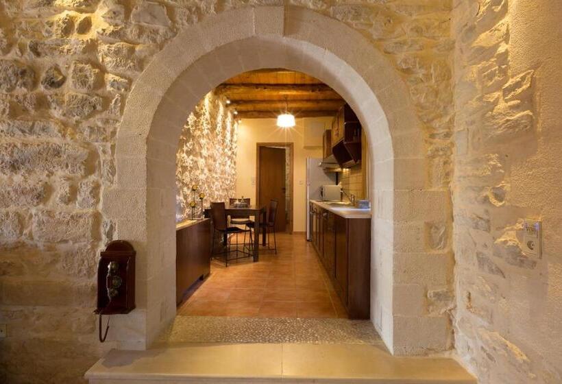 スーペリアースイート, Arcus Suites