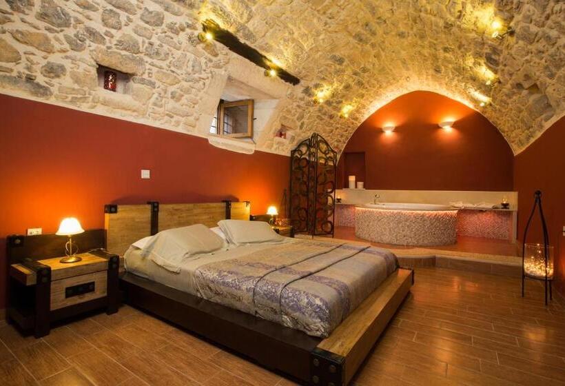 スーペリアースイート, Arcus Suites