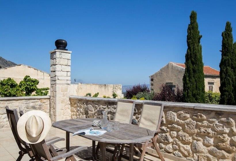 クラシックスイート, Arcus Suites