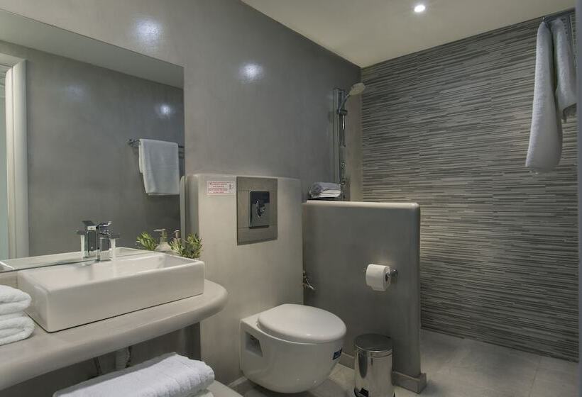 Номер Стандарт, Alexandros Village