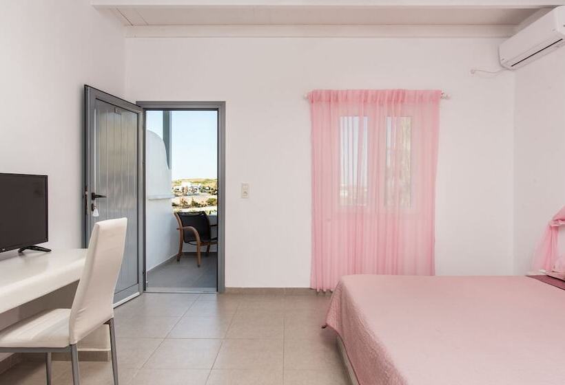 Номер Стандарт, Alexandros Village