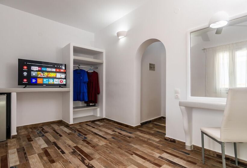 ジュニアスイート, Alexandros Village