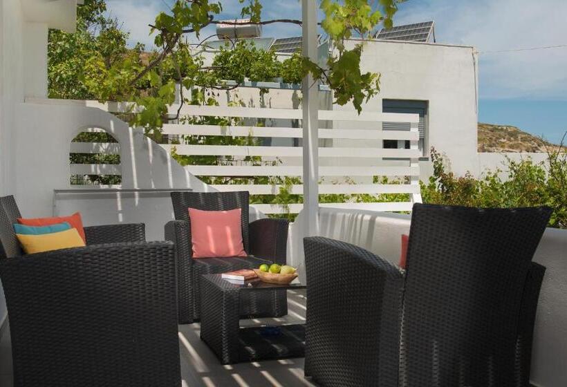 Номер Стандарт, Alexandros Village