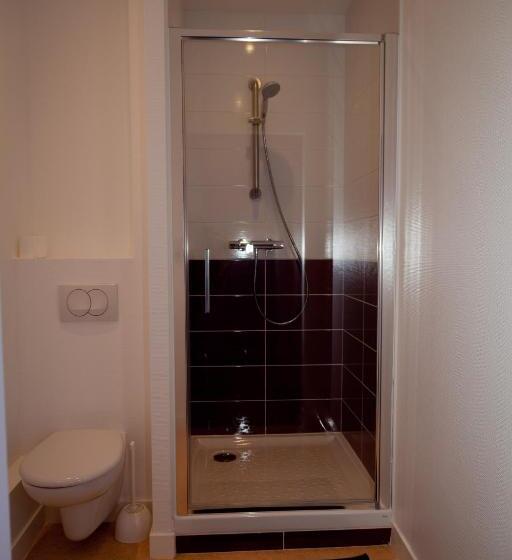 スタンダードルーム, Au Moyne De Saire