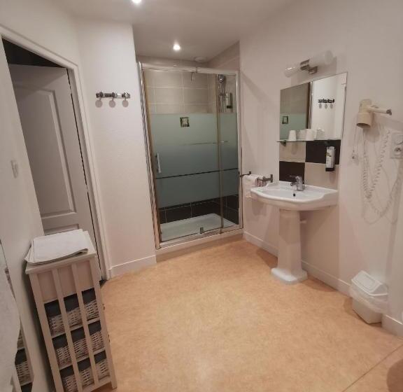 غرفة كومفورت, Au Moyne De Saire