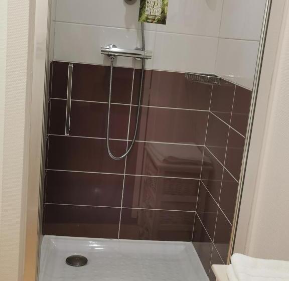 スタンダードルーム, Au Moyne De Saire